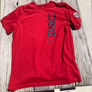 USA Men’s NIKE basketball shirt
